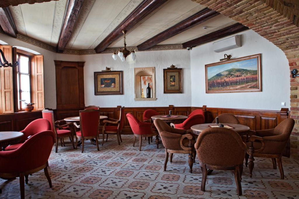 Halasi Pince Panzio Villány Extérieur photo